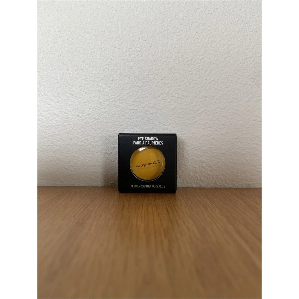 MAC Eye Shadow Matte Chrome Yellow 1.5g / 0.05oz – Full Size – New in Box